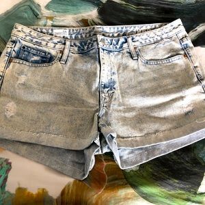 Gap jean shorts size 33 Tall slim cut offs